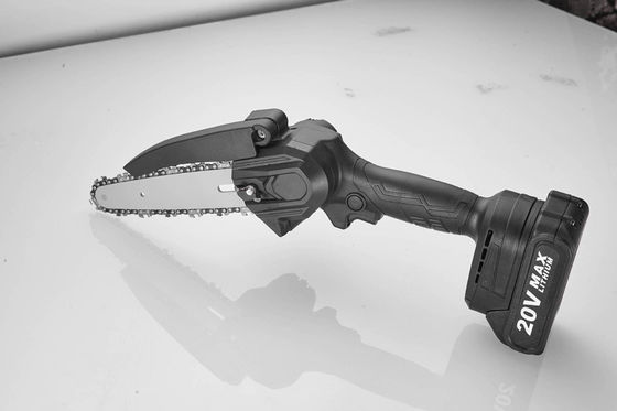 130 mm tragbare elektrische Handkettensäge Kabellose Mini-Kettensäge zum Holzschneiden DFG4563