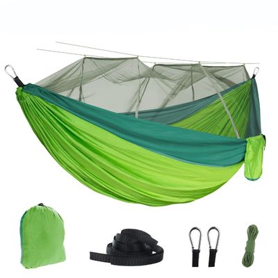 Outdoor-Hängematte mit Fallschirm für Abenteuer im Freien